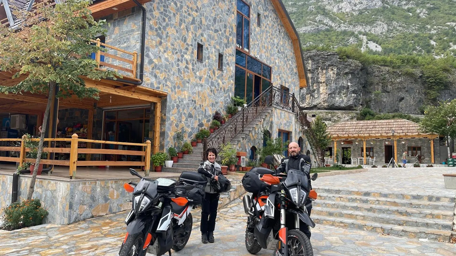 Rireyana Hotel Tamare Albania